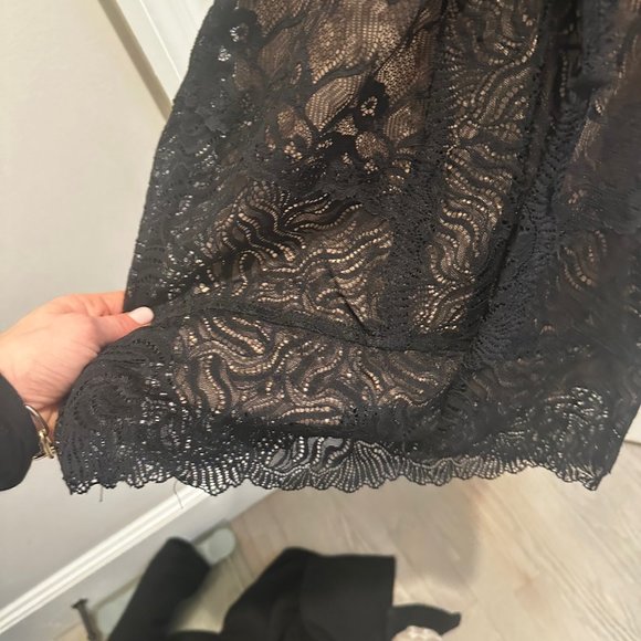 Nicole Miller New York Sleeveless V Neck Lace Dress - Daiquiri - Picture 6 of 10